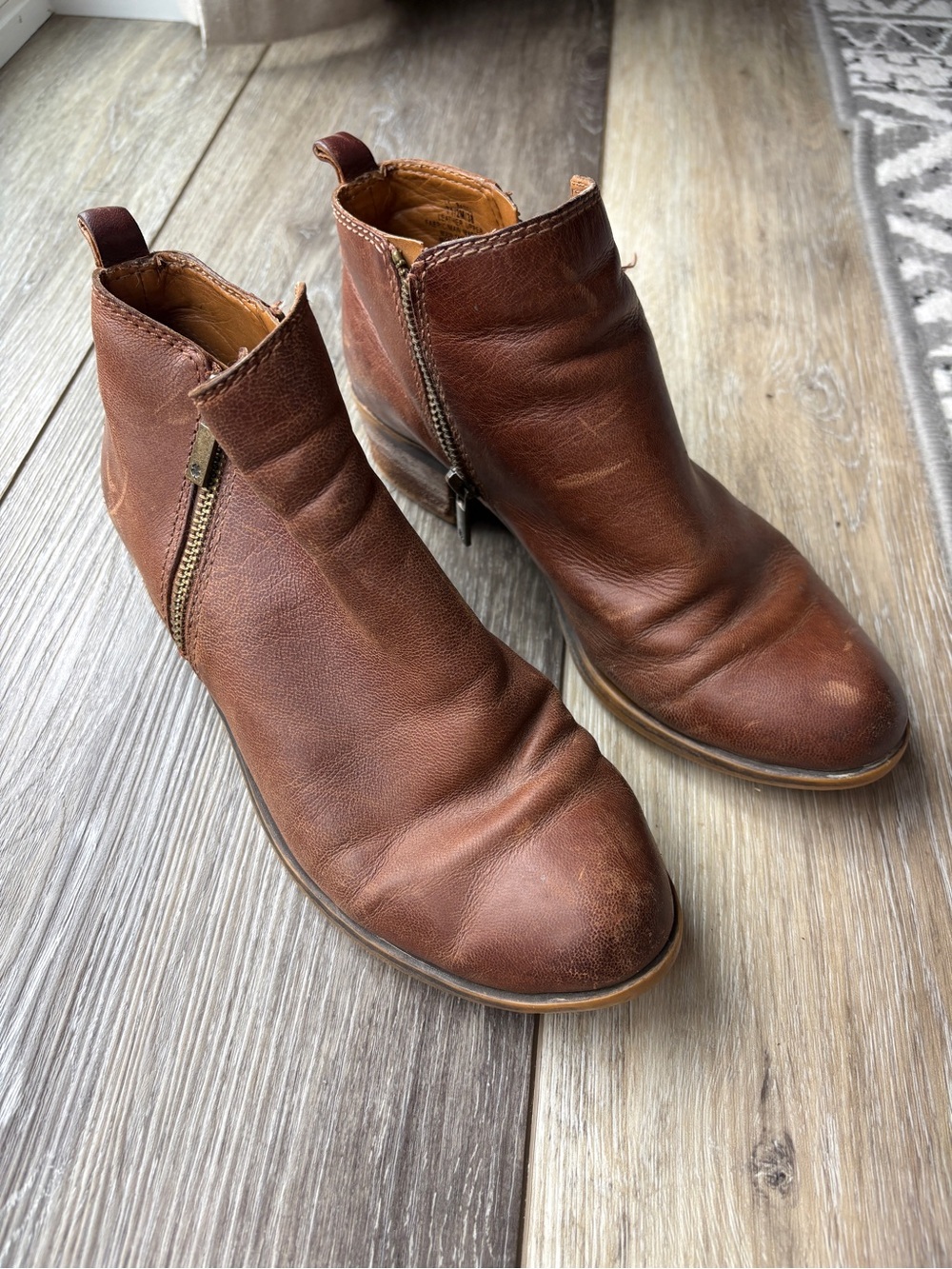 Women’s Lucky Brand Brown Leather Side-Zip Ankle Boots 7.5